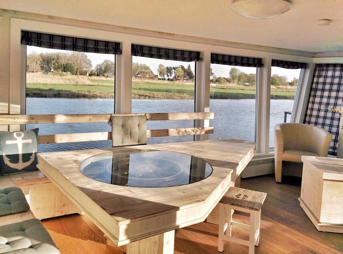 Urlauberschiff Neptun Im Ostseebad プレロー エクステリア 写真