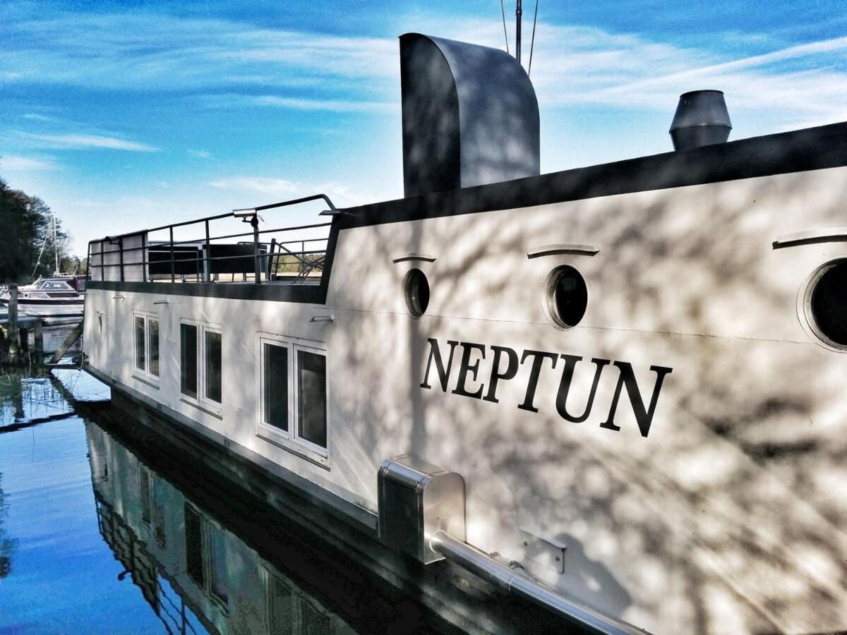 Urlauberschiff Neptun Im Ostseebad プレロー エクステリア 写真